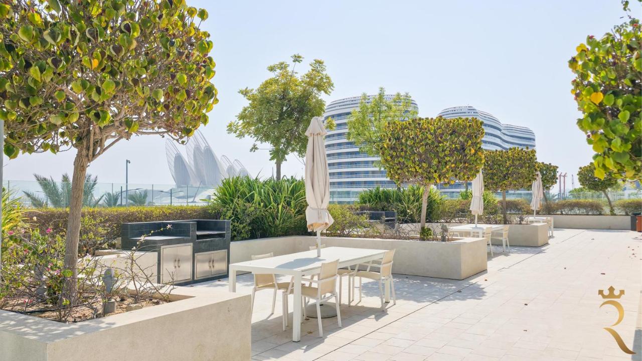 Aurora Mare Retreat - Stylish Coastal Haven - B&B Abu Dhabi Island and Internal Islands City