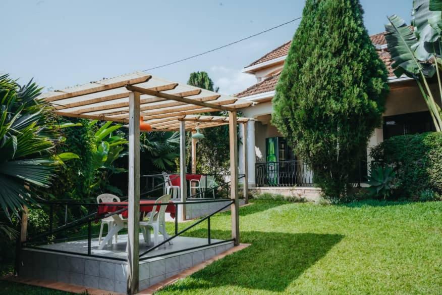 Nyumbani Downtown cottages - B&B Kigali