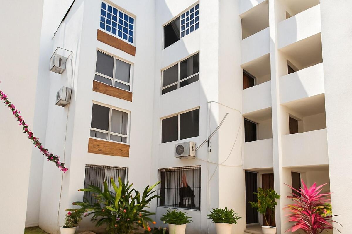 Departamento con alberca, cerca de la playa - B&B Ixtapa