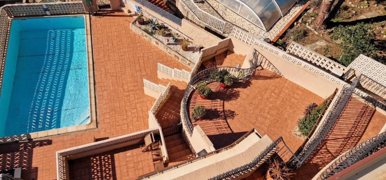 T2 300 m Plage - Terrasse, Piscine, Parking et Climatisation - B&B Banyuls de la Marenda