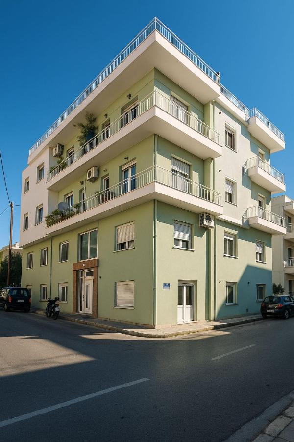 Beautiful and Remodeled Apartment 1A - Chambres d’hôtes Mytilène