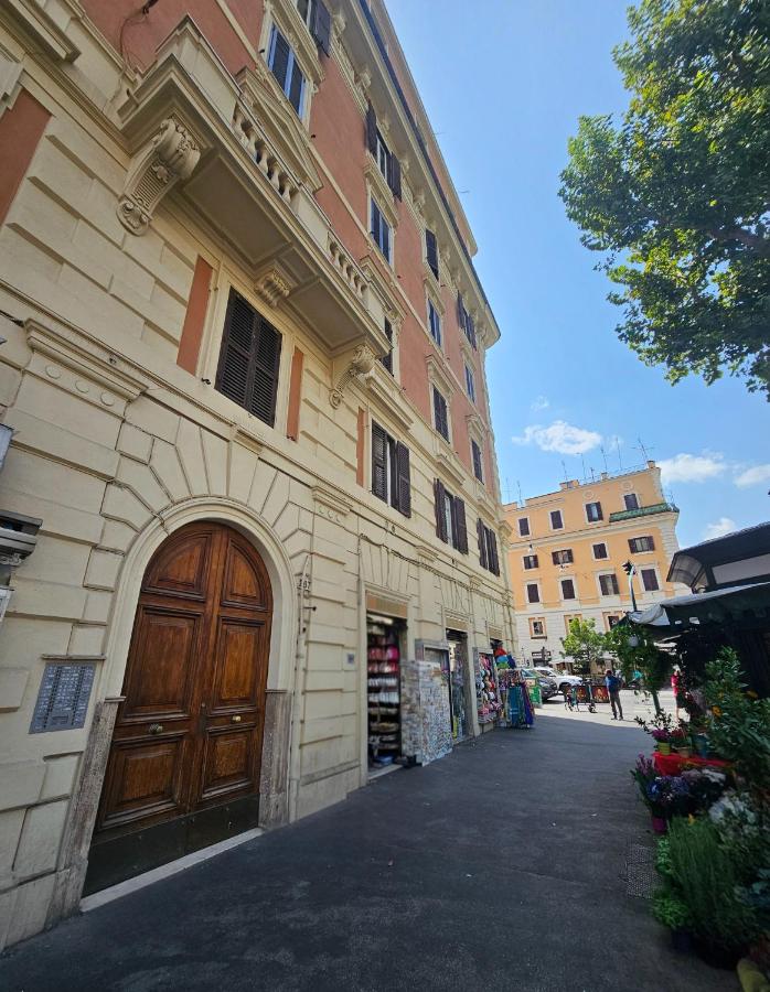 Costantino Imperatore Apt - B&B Roma