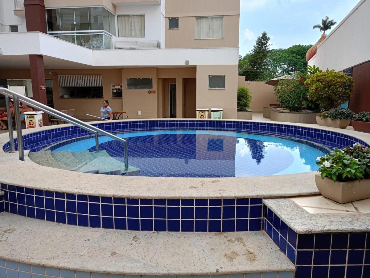 Apartamento Familiar - Casa Da Madeira - B&B Caldas Novas