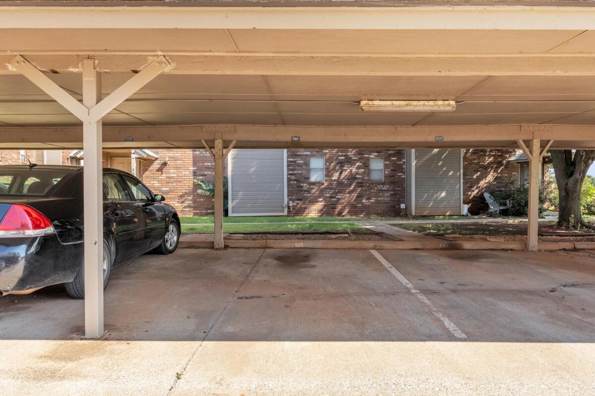 Lake Hefner Hideaway Condo - B&B Oklahoma City