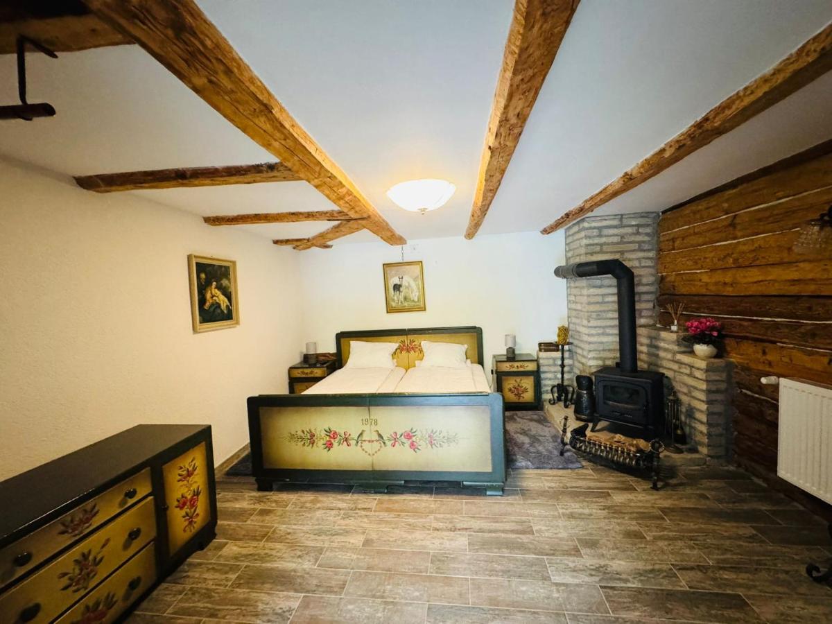 Vila Eruga - Ap nr 1 - B&B Poiana Mărului