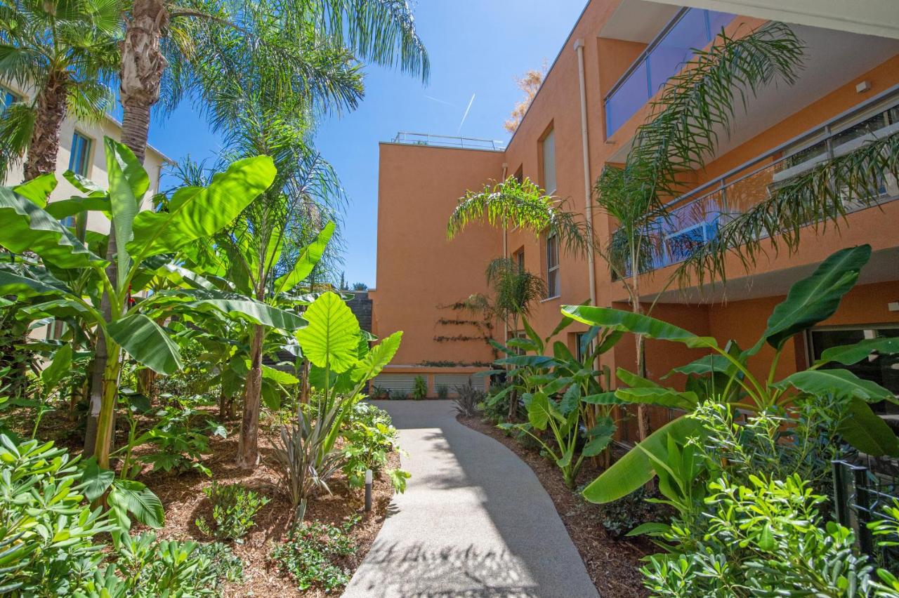 Appartement neuf - Patio intérieur - Parking - EF - B&B Èze