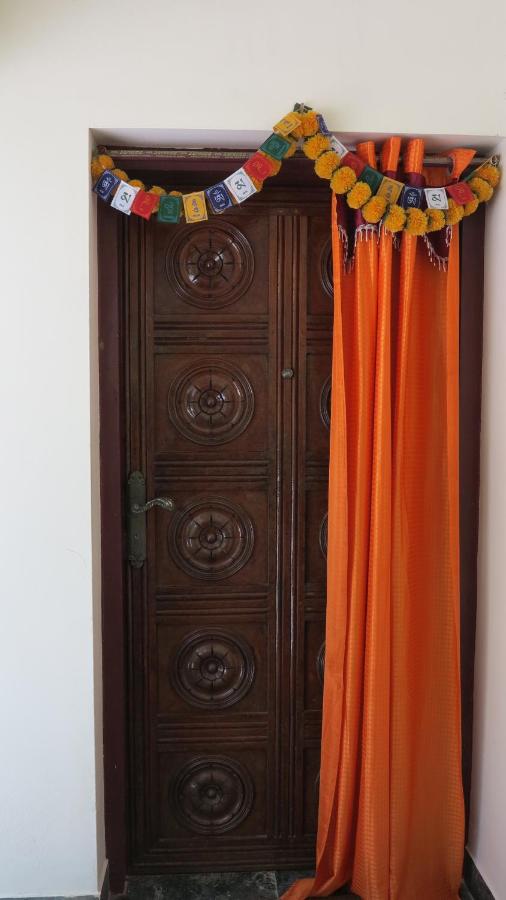 Pari's HOMEstay - B&B