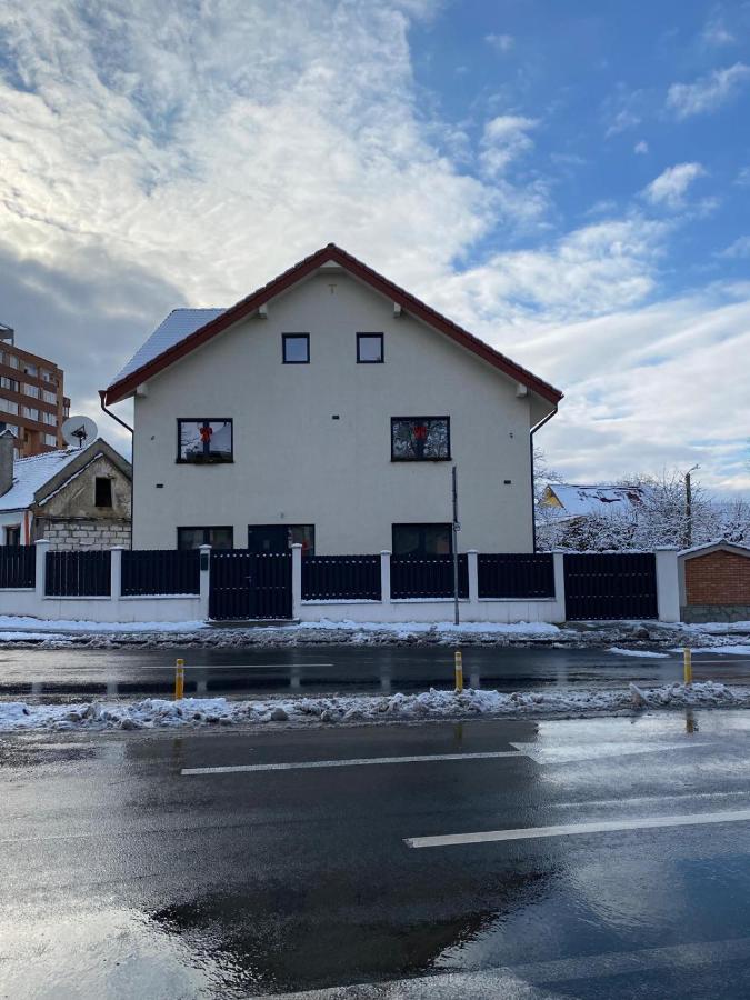 Casa de Caramida - B&B Braşov