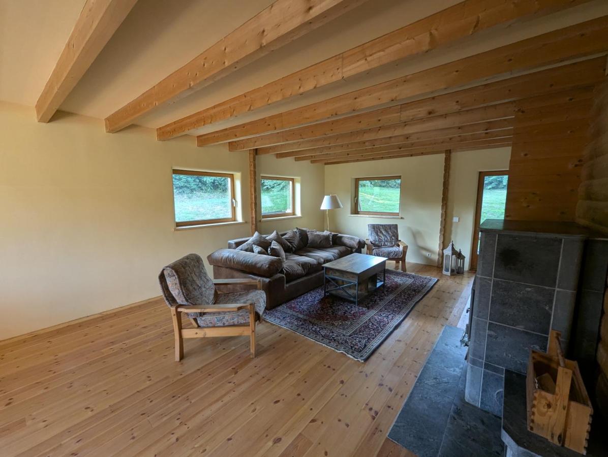 Idyllisches Holzhaus im Grünen - Bed and Breakfast Lippersdorf