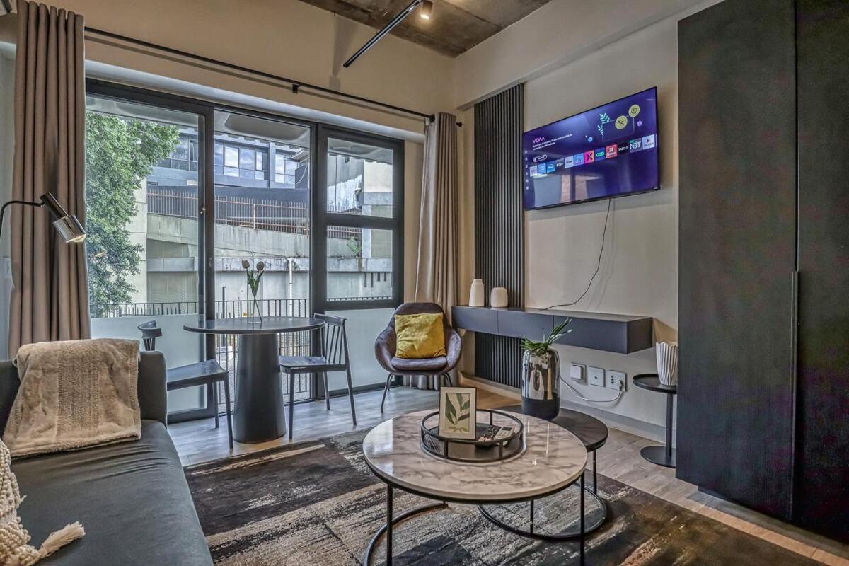 Luma Studio at The Lineal in Sandton - Bed and Breakfast Johannesburg