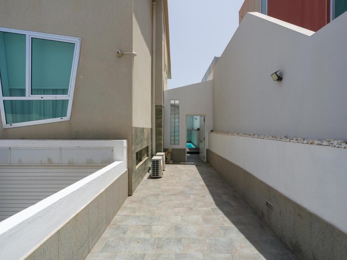 Adosado en Telde con piscina y vistas al mar - B&B Playa del Hombre