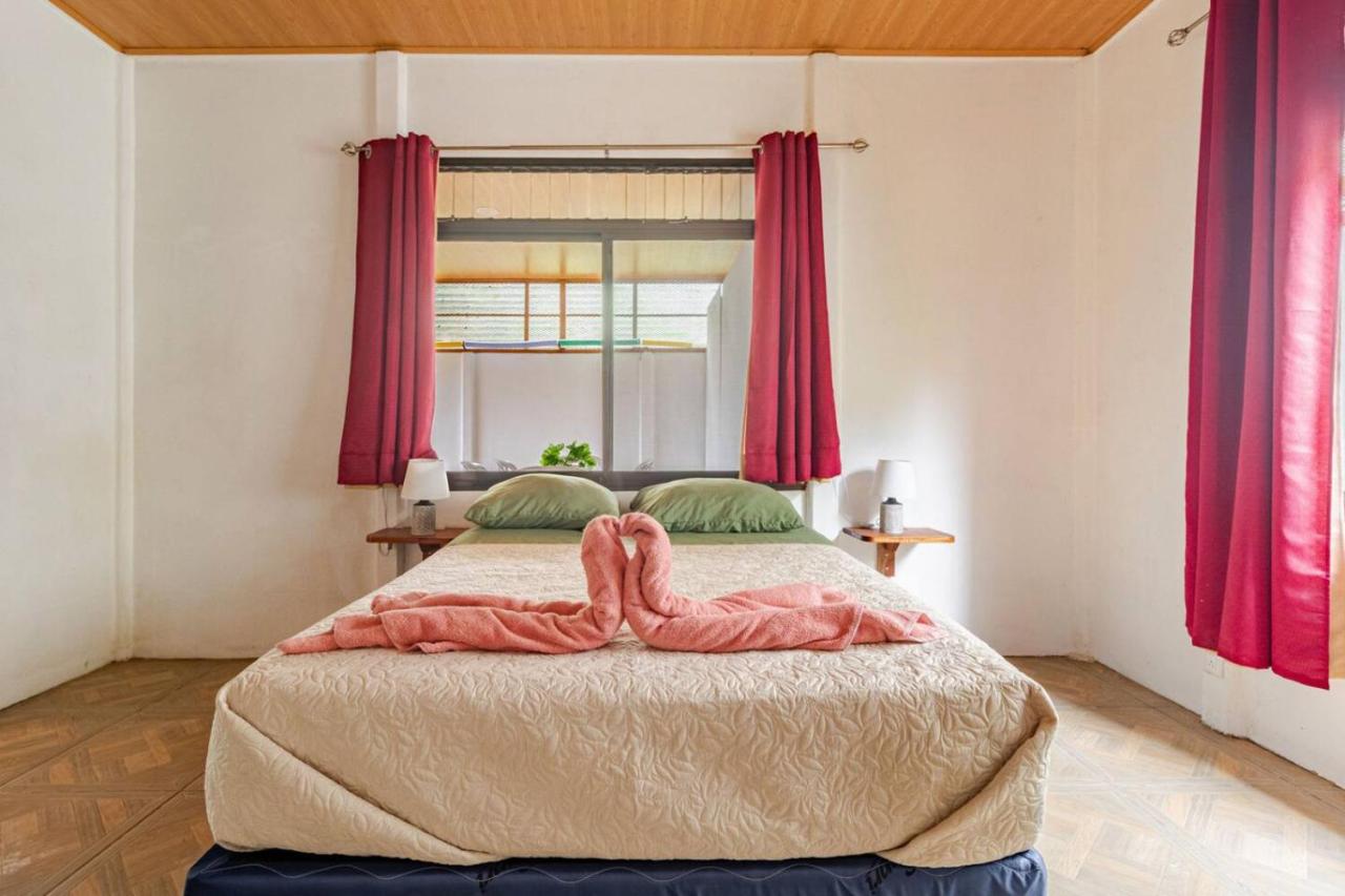 Casa San Jose-Espaciosa casa, Wifi, Camine playa - B&B Puerto Viejo