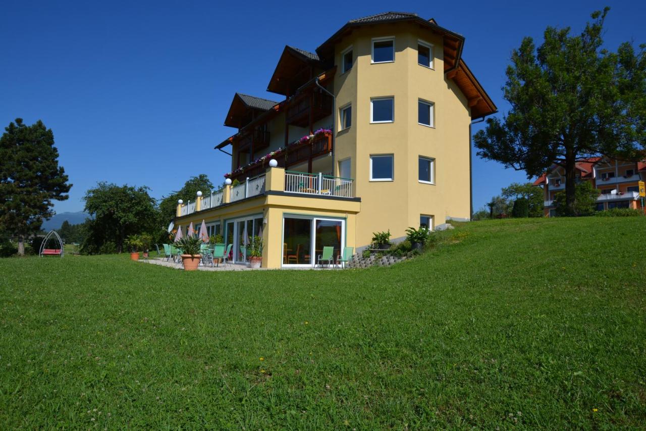 B&B Drobollach am Faakersee - Pension Haus Claudia - Bed and Breakfast Drobollach am Faakersee