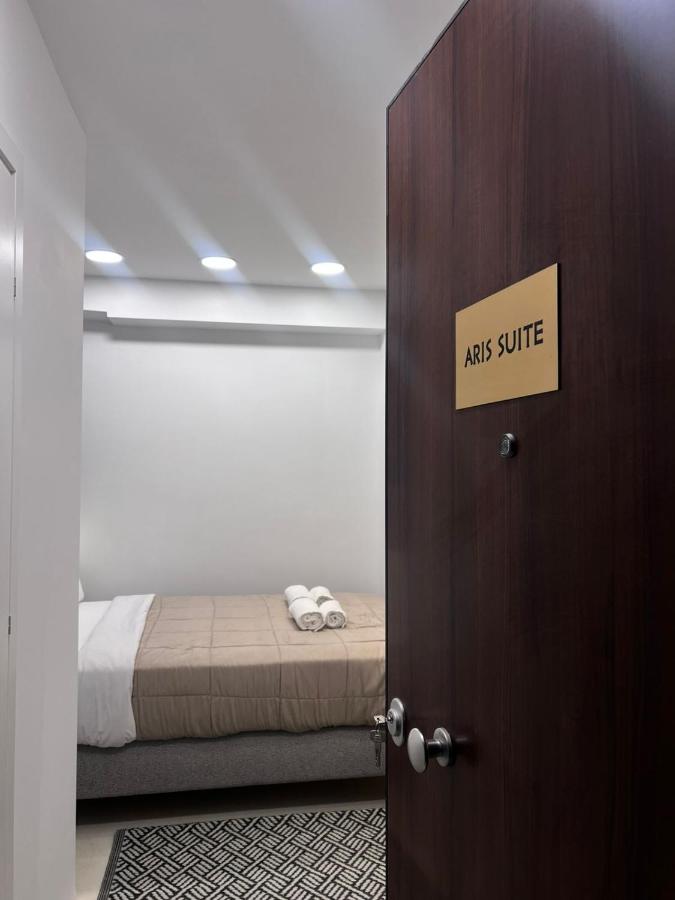Aris Monastiraki Suite by Zeussuites - B&B Athens
