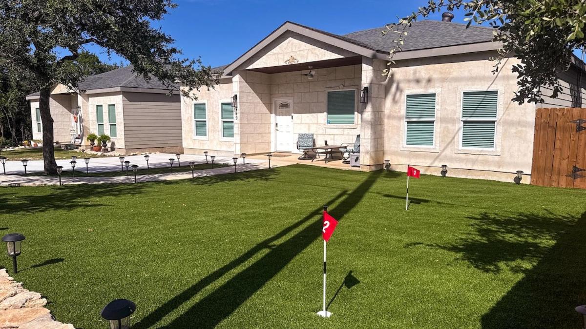 CanyonLake Extended Stay Family or Work Relocation - B&B Canyon Lake