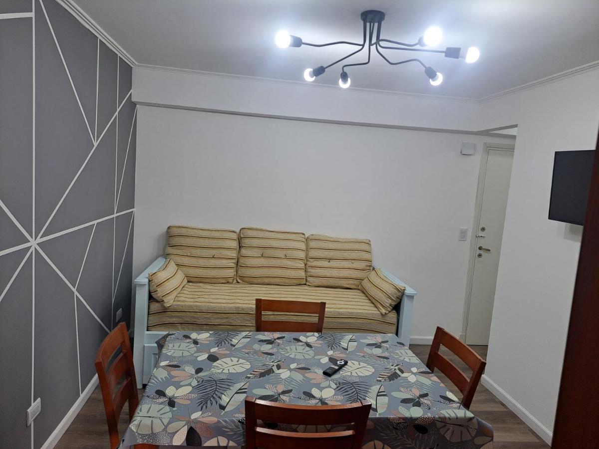 Monoambiente dividido reciclado céntrico - Chambres d’hôtes Mar del Plata