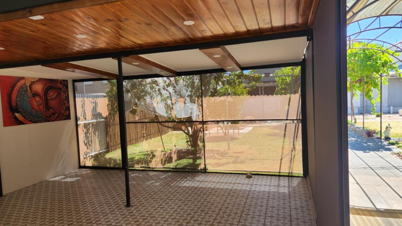 Beach Suburb Getaway - Ferienwohnung Grange