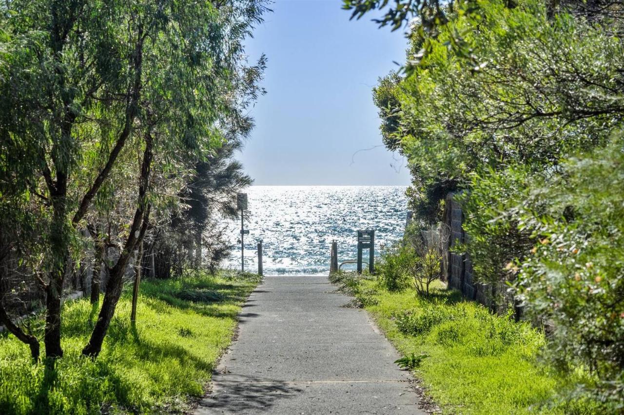 Casa Indigo - Modern Bushland Retreat by the Sea - Chambres d'hôtes Dunsborough