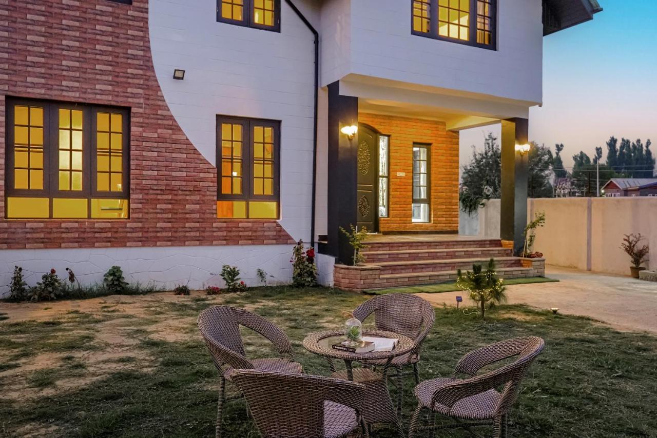 Badakshan - B&B Srinagar