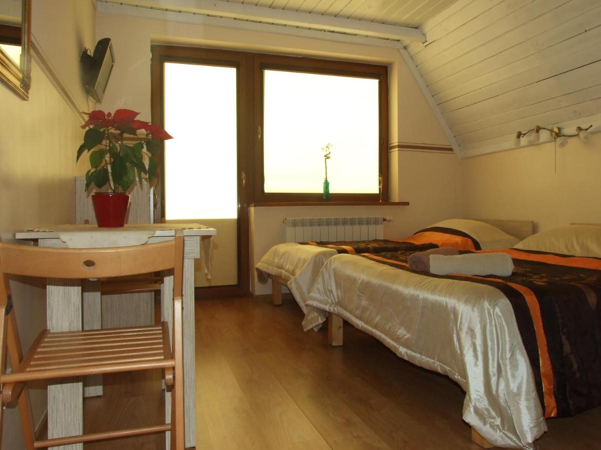 Driepersoonskamer met Badkamer