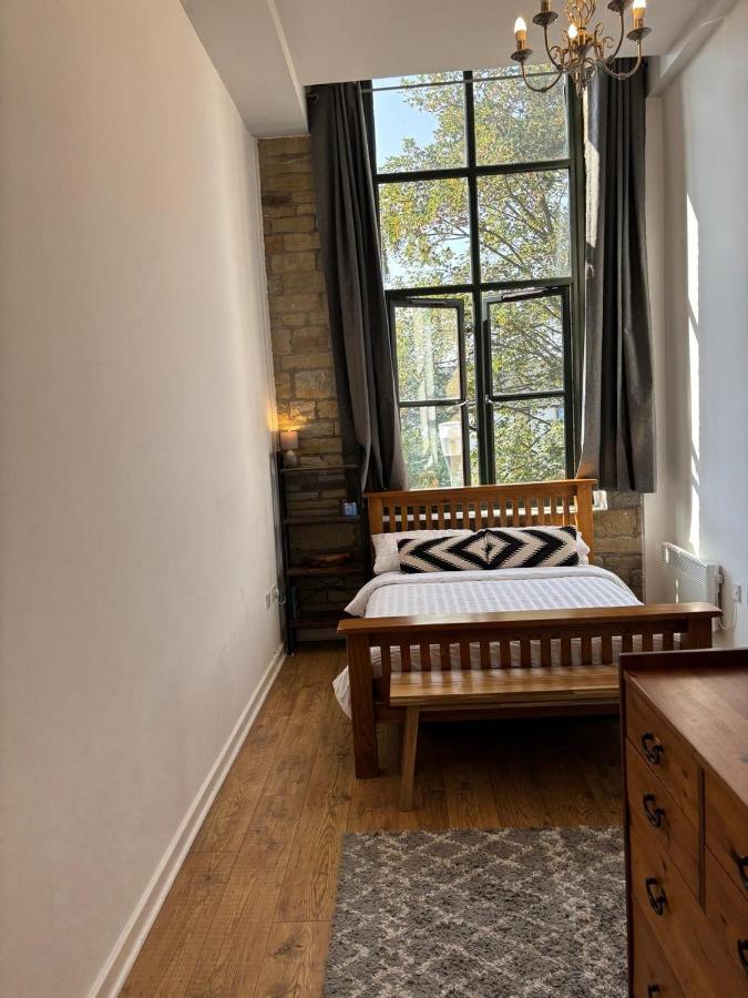 Stylish 3-Bedroom Mill Conversion near Leeds - Chambres d’hôtes Apperley Bridge