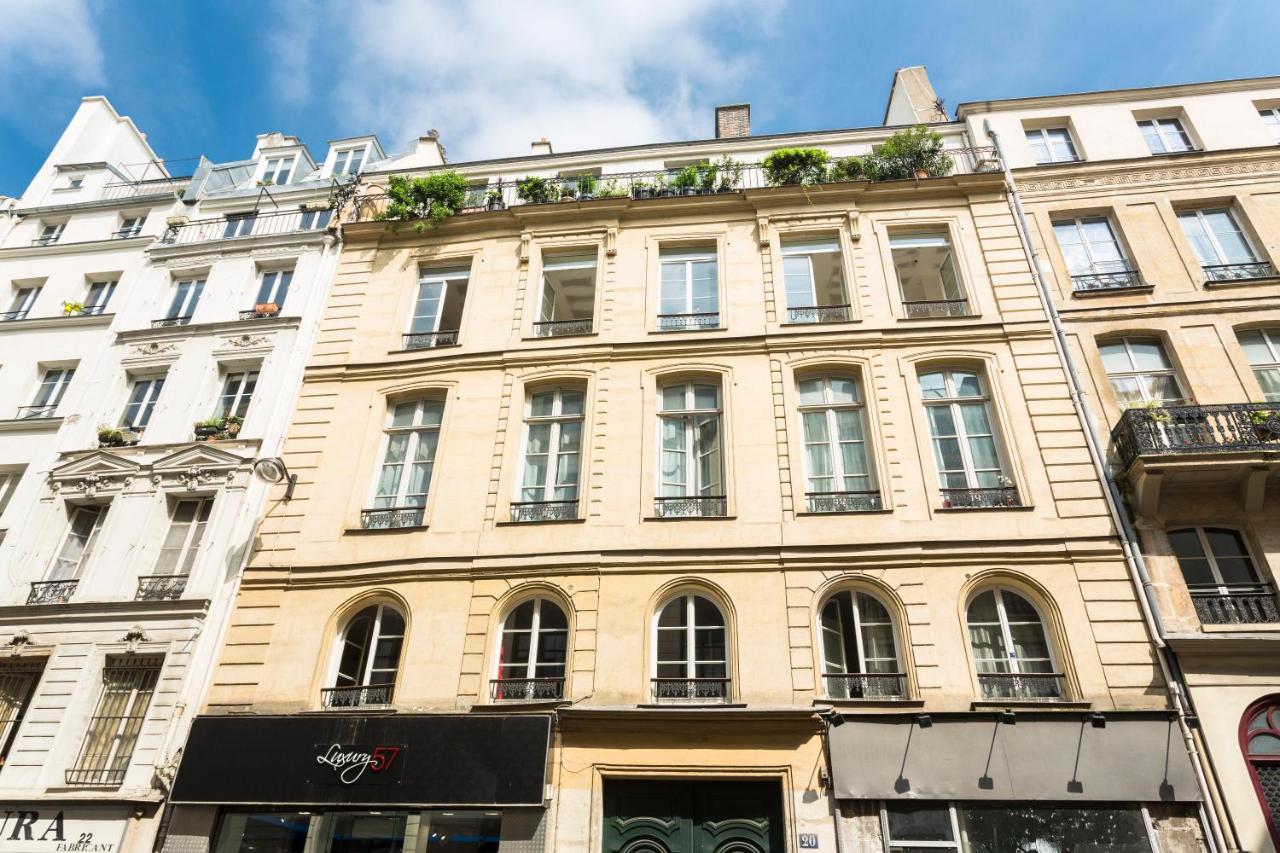 Stylish,luxury duplex Paris city center - B&B