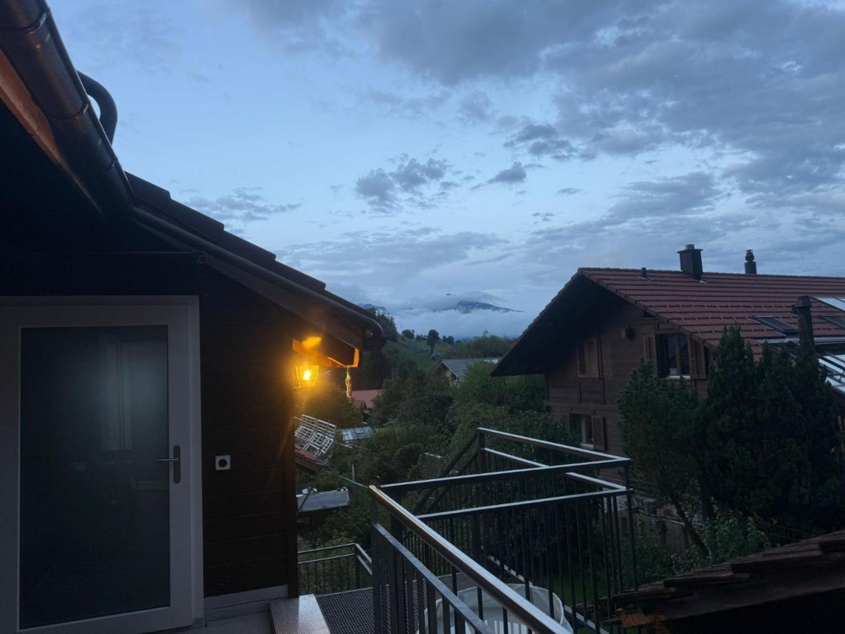 Ferienwohnung Winterzeit near Interlaken Thun Spiez Kandersteg - B&B