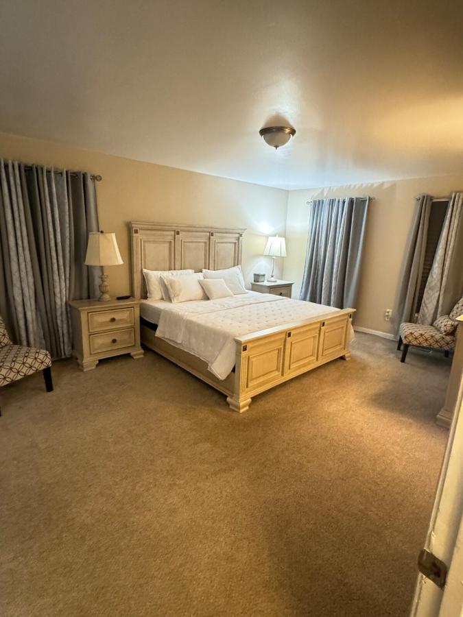 The House at Lake Arbor - Bed and Breakfast Bowie