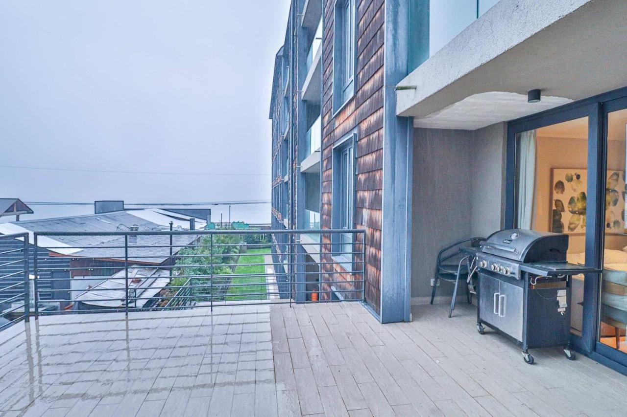 HOM I Terraza con vista parcial al Lago - B&B Puerto Varas