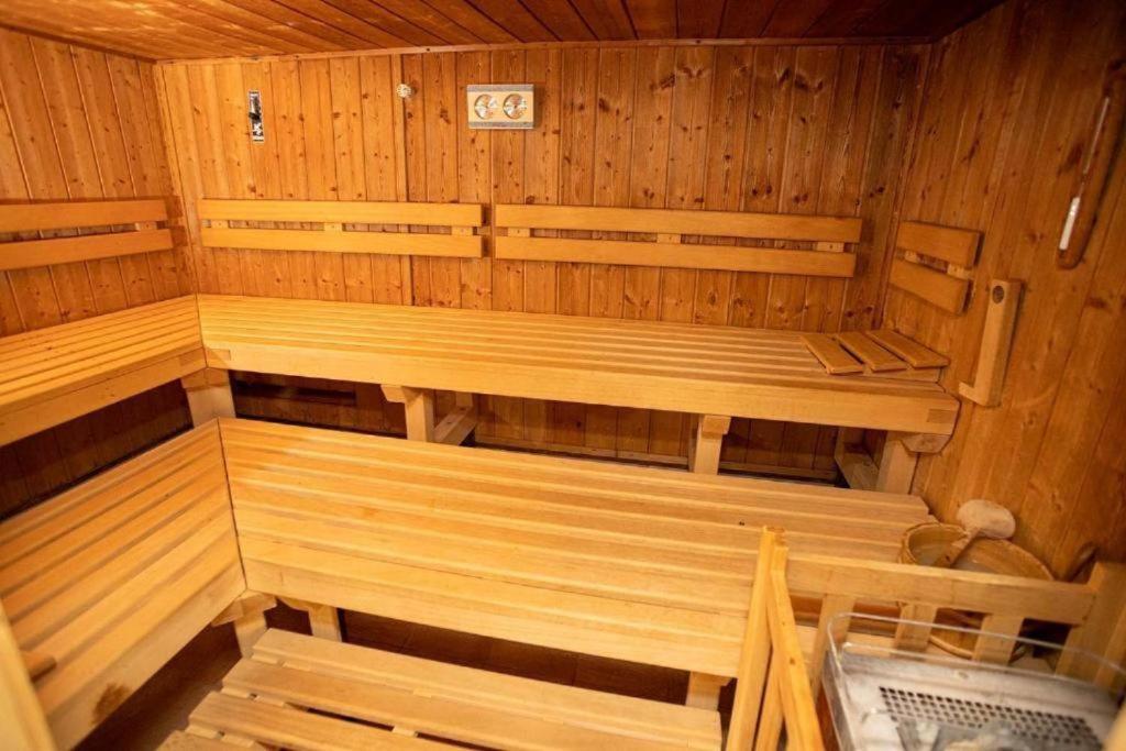 Familienauszeit Indoorpool, Sauna, Netflix, Disney, optional Vielpass Karte, inkl Bettwäsche Handtücher Reinigung - Chambres d'hôtes Missen-Wilhams