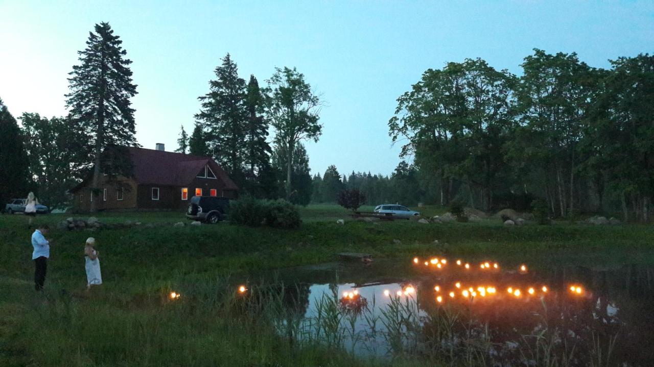 Hinni Talu Puhkemaja - Chambres d'hôtes Mõksi