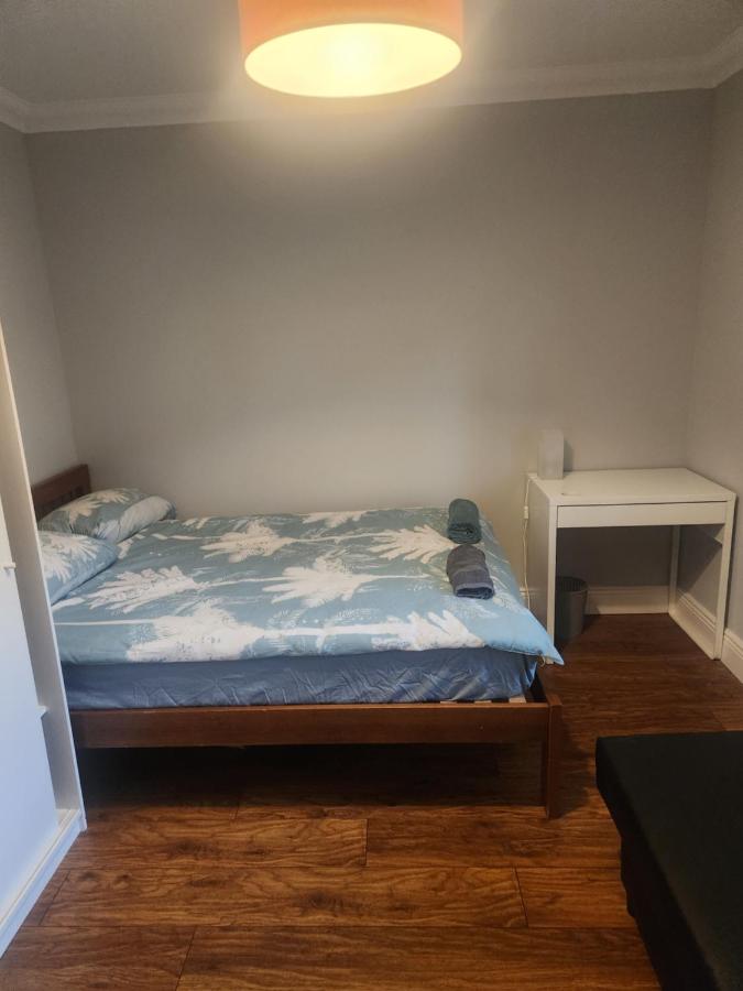 4 Cosy Bedrooms near Airport & City 7people - Chambres d'hôtes Dublin