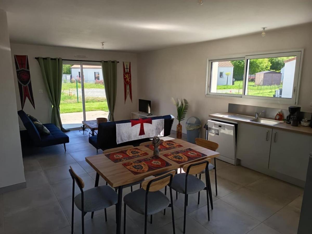Maison médiévale proche parc - B&B La Pommeraie-sur-Sèvre