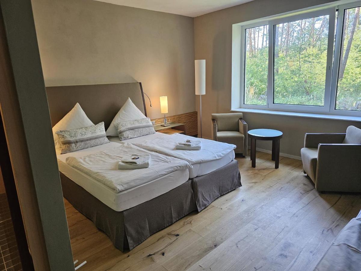 Schulungszentrum Töplitz - Bed and Breakfast Leest