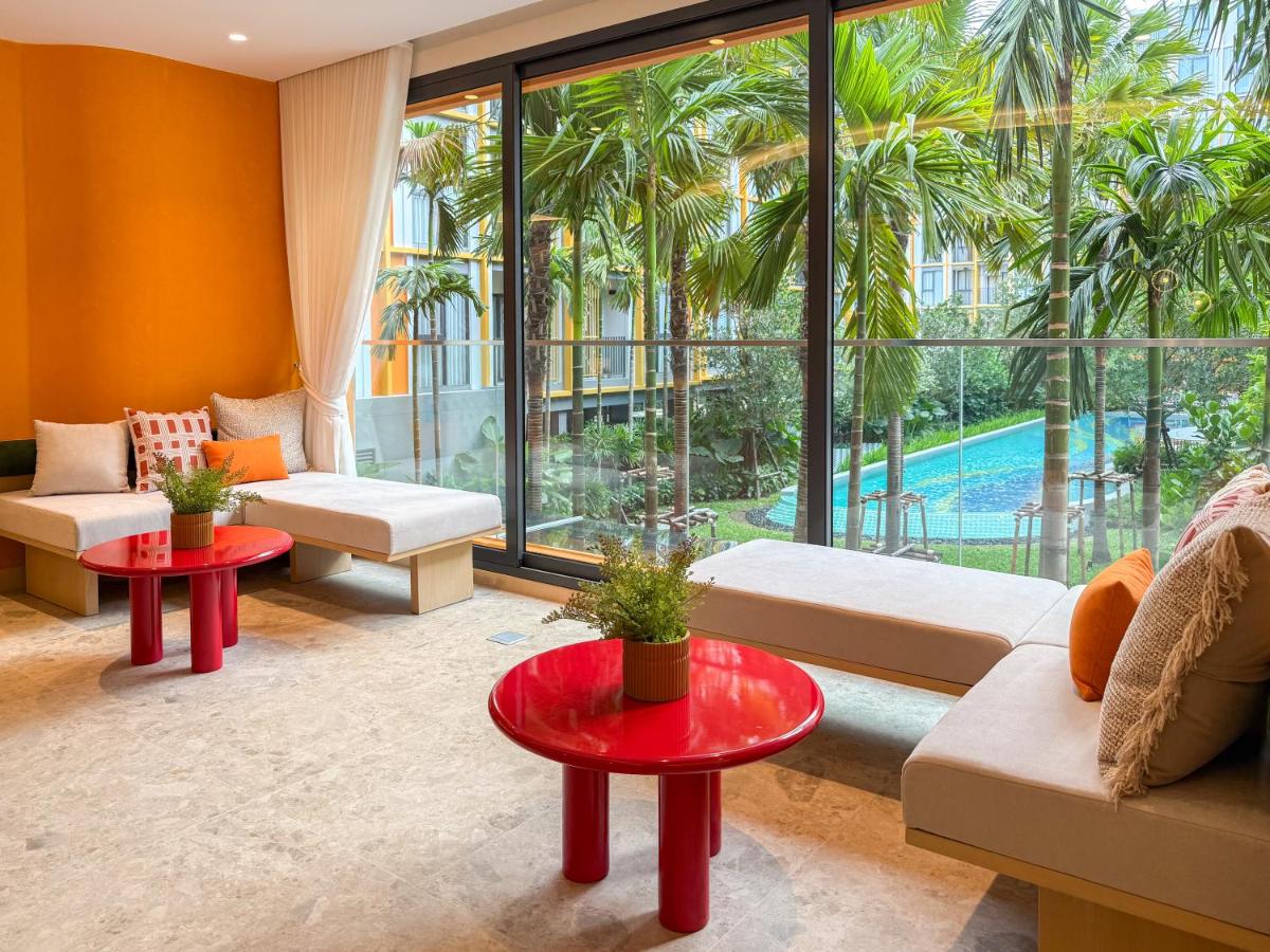 The Base Rise A Cozy Room near Central Phuket Studio Room Pool View - Chambres d’hôtes Ban Ra-Ngeng