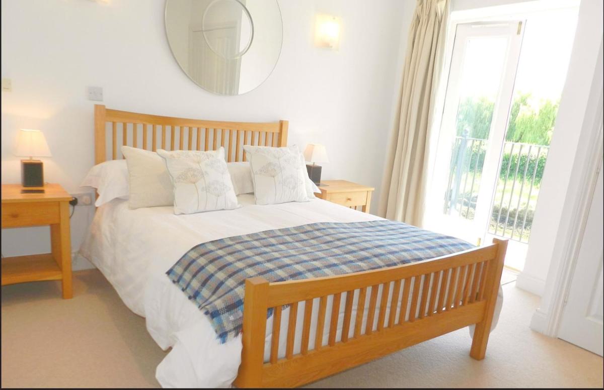 River Cottage, Arundel Riverside, Just Steps from the Historic Town - Chambres d’hôtes Arundel