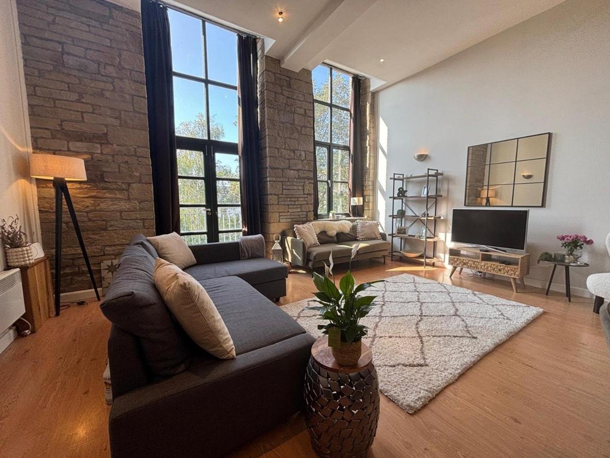 Stylish 3-Bedroom Mill Conversion near Leeds - B&B Apperley Bridge