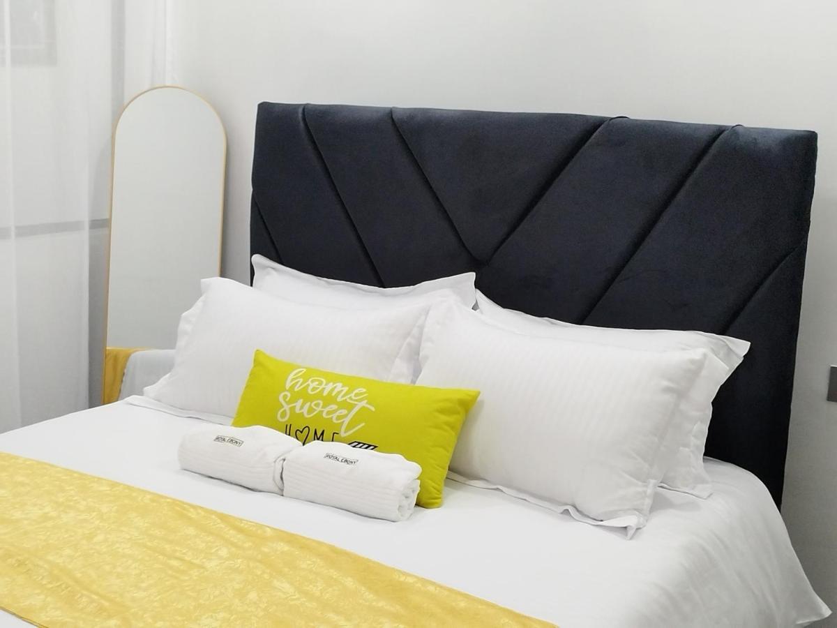 Royal Ebony At City Oasis Gardens - Chambres d’hôtes Nairobi