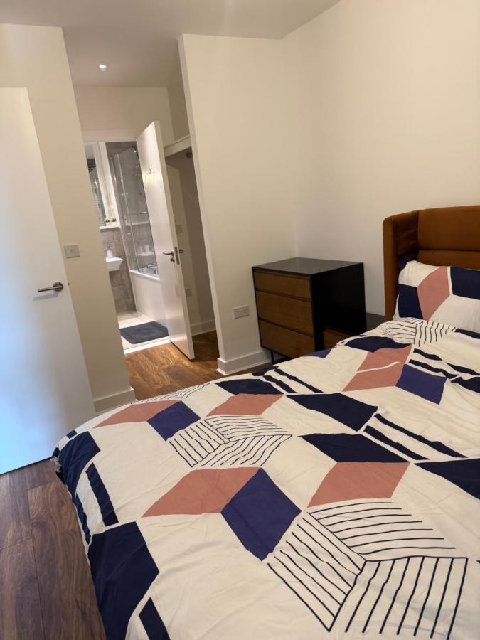 AA Apartment - B&B Barking