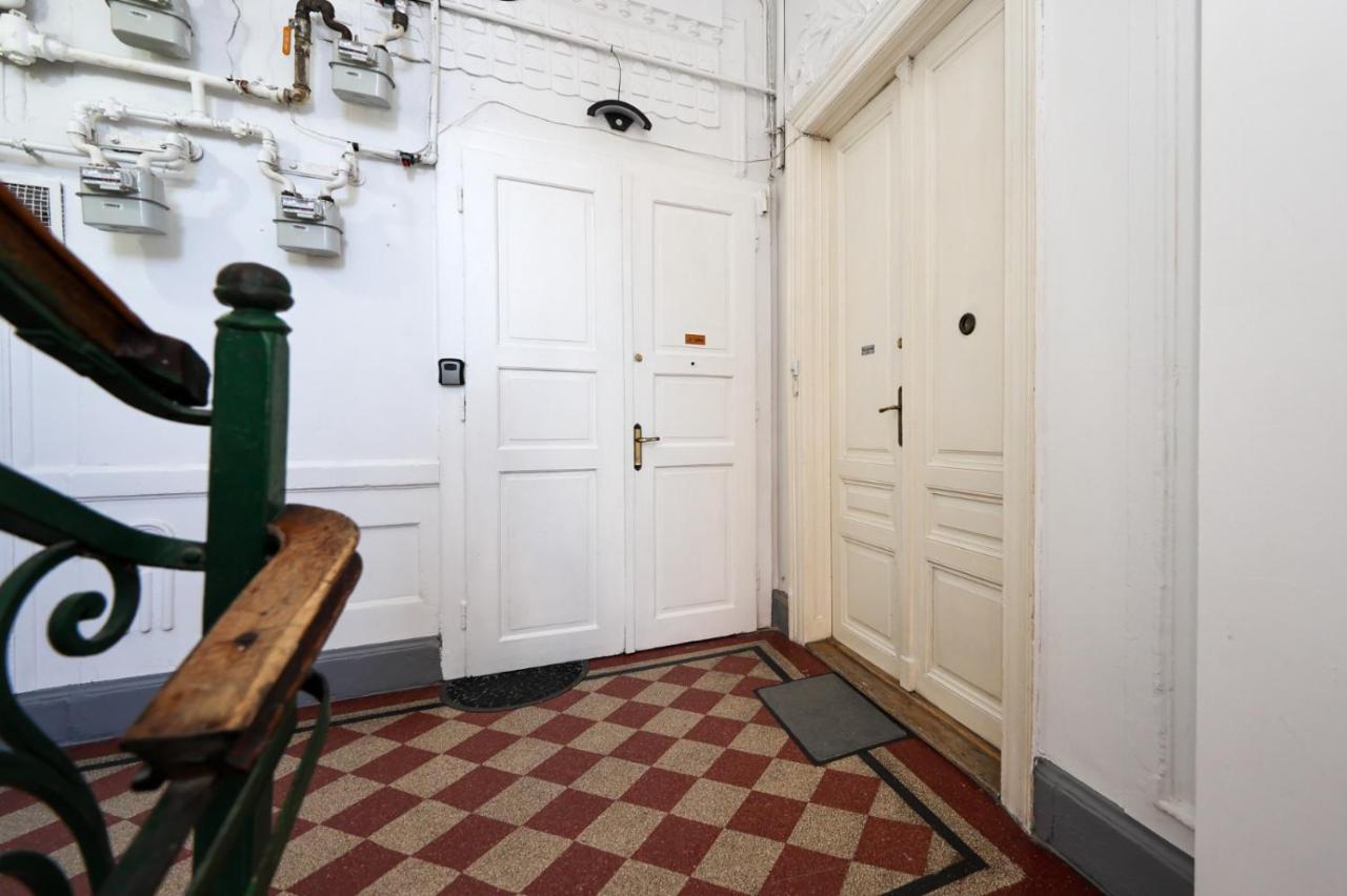 La Maman- Only self check-in - B&B Braşov