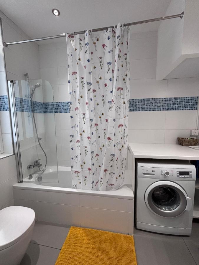 Malta Seaside 2 Bedroom Flat - B&B Sliema