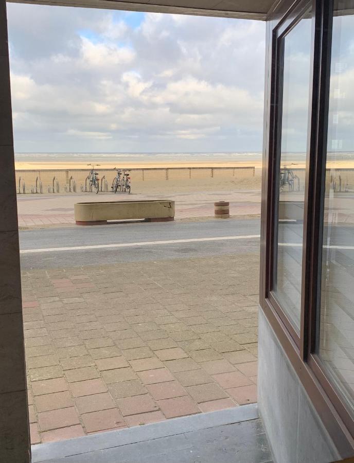 Ruim, open uitzicht, lichtrijk appartement met directe toegang tot het STRAND ! - B&B Knokke-Heist
