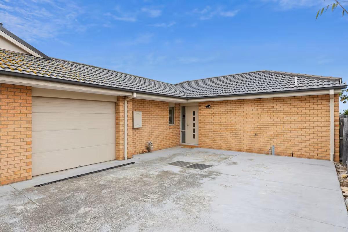 Varee - Stylish and Newly Renovated - B&B Geelong West