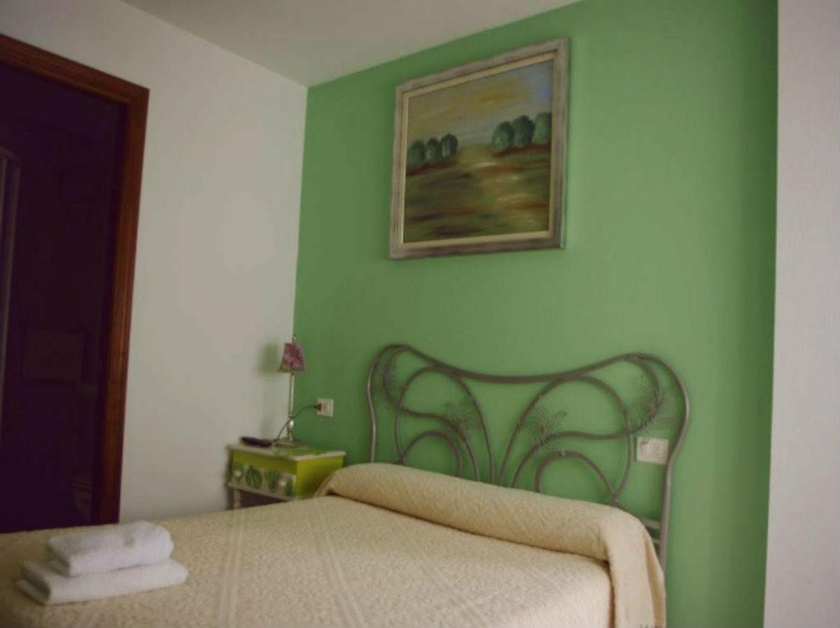Pension Casa Curro - B&B