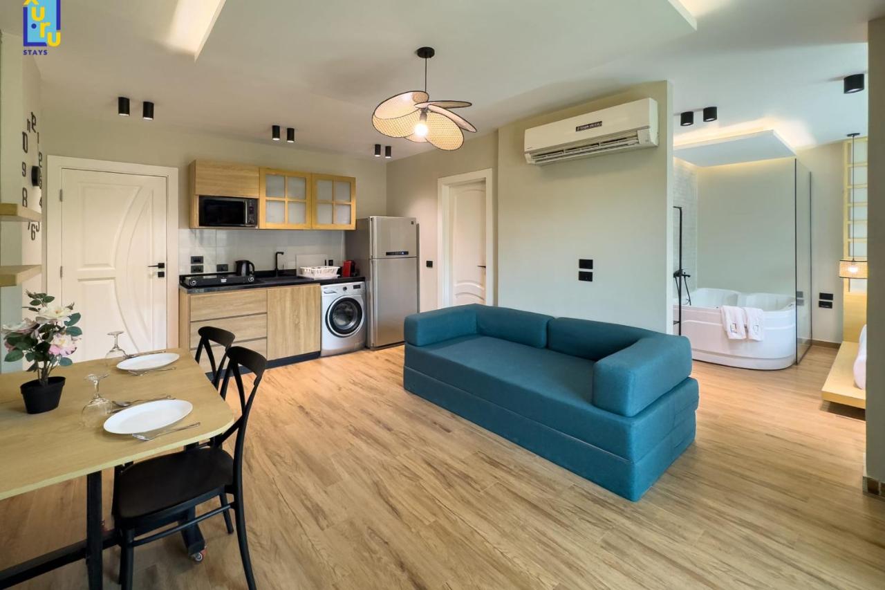 The 1BDR Layover Lounge w Jacuzzi 5min to CAI Airport - Ferienwohnung Kairo