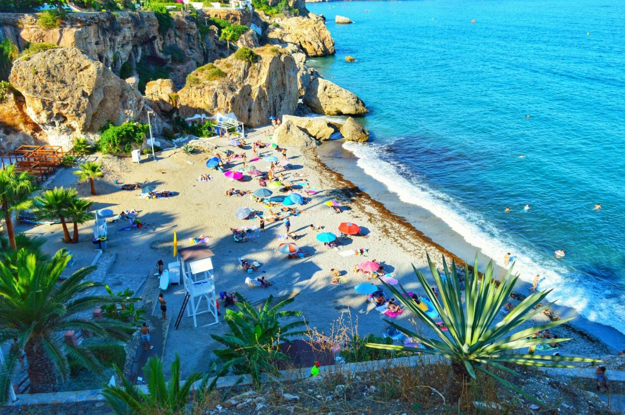 Sunny Studio in Nerja Center with Balcony close to Beach - Chambres d'hôtes Nerja