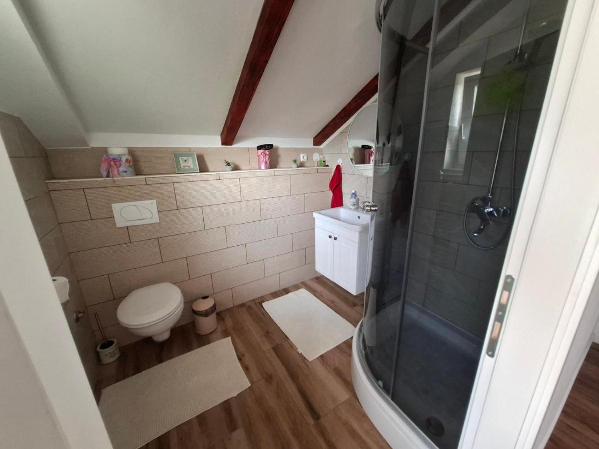 Agroturizam Na Malenom brijegu IVANČICA - B&B Veliki Grđevac