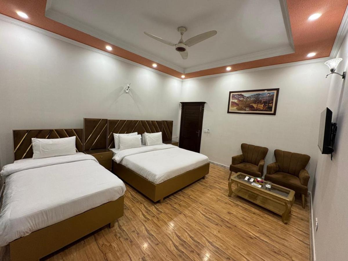 Deluxe Double or Twin Room