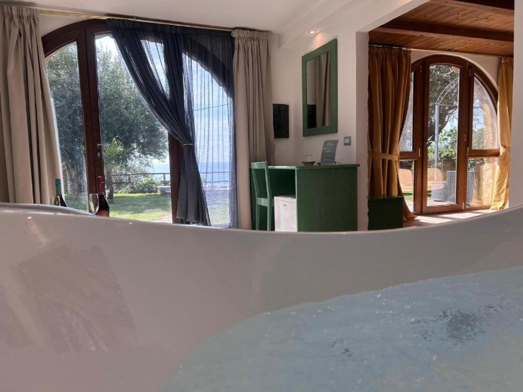 Kamer met Queensize Bed en Bubbelbad