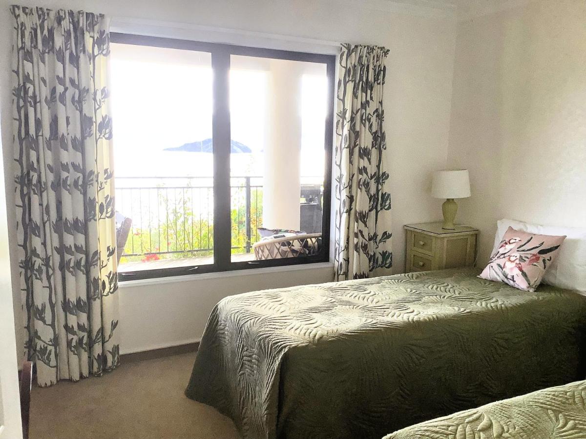 Appartamento con 2 Camere da Letto, Balcone e Vista mare